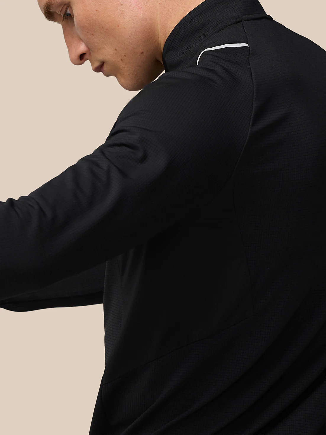Apex Training 1/4 Zip Top - Black/Silver Reflective - Image 5