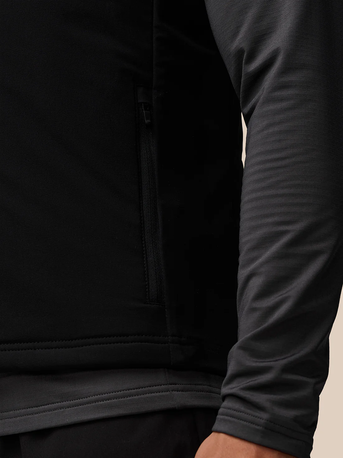 Apex Training Gilet - Black - Image 8