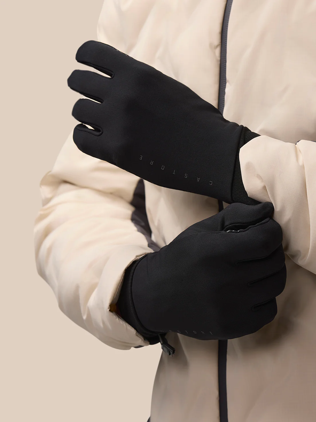 Pursuit Gloves - Black - Image 3