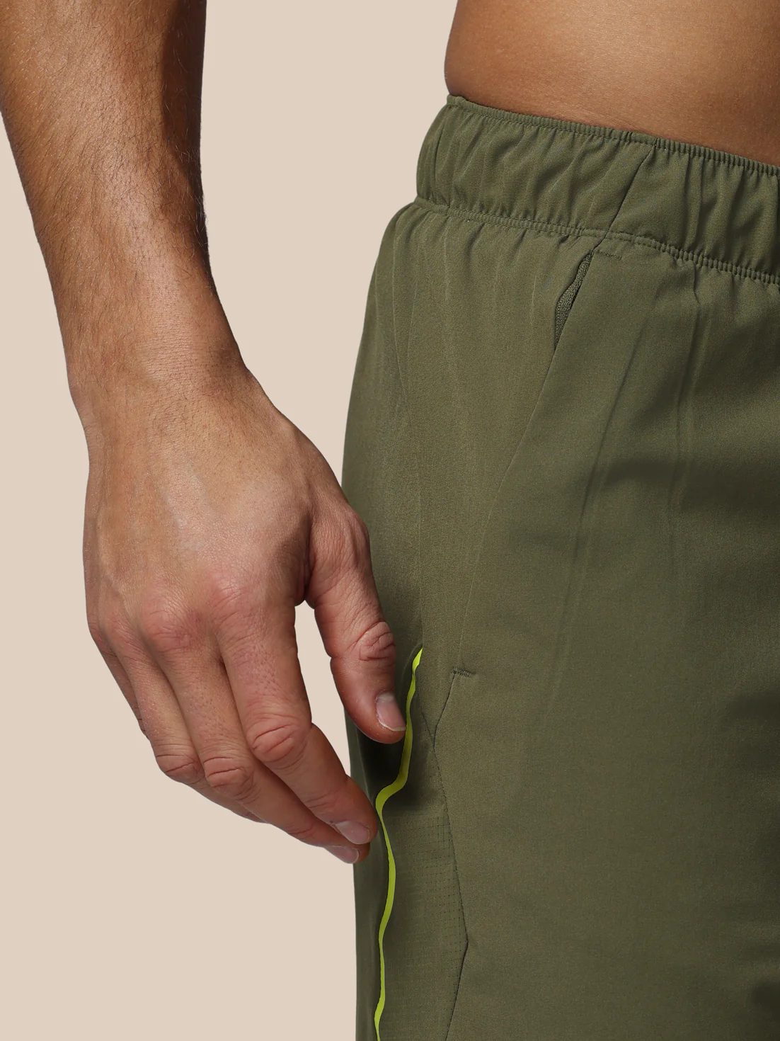 Men’s Apex 6" Shorts w/ Inner Brief - Green - Image 5