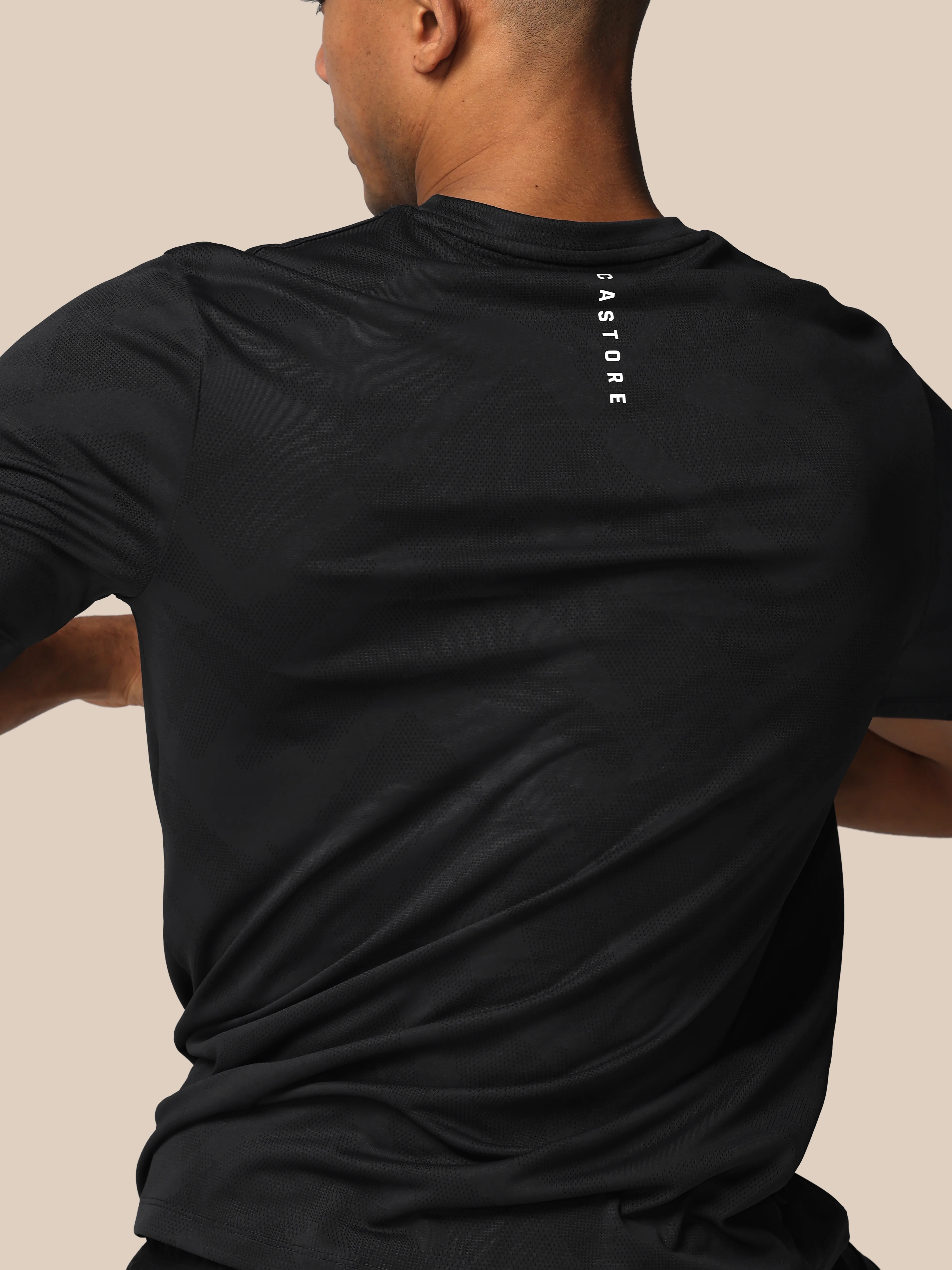 Men’s Apex Engineered Short Sleeve T-Shirt - Black - Image 7