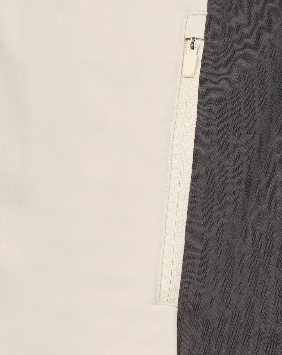Men’s Golf LVS Hybrid Gilet - Cream - Image 7