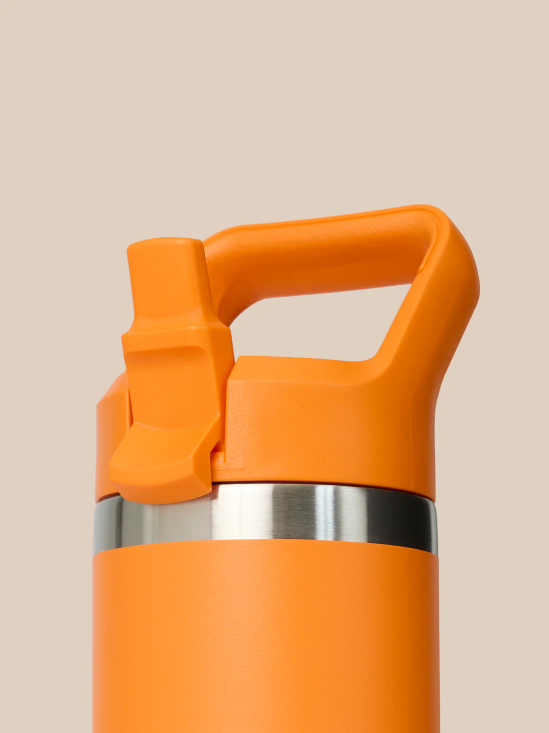 YETI x Castore Rambler 532ml - Image 4